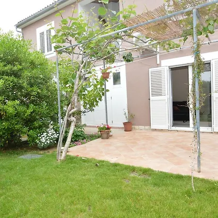 Apartament With Garden - Ana 1 Mali Lošinj