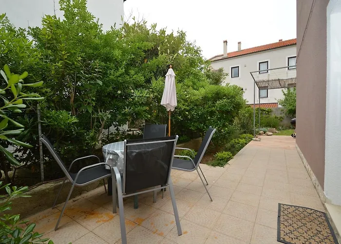 Apartament With Garden - Ana 1 Mali Lošinj