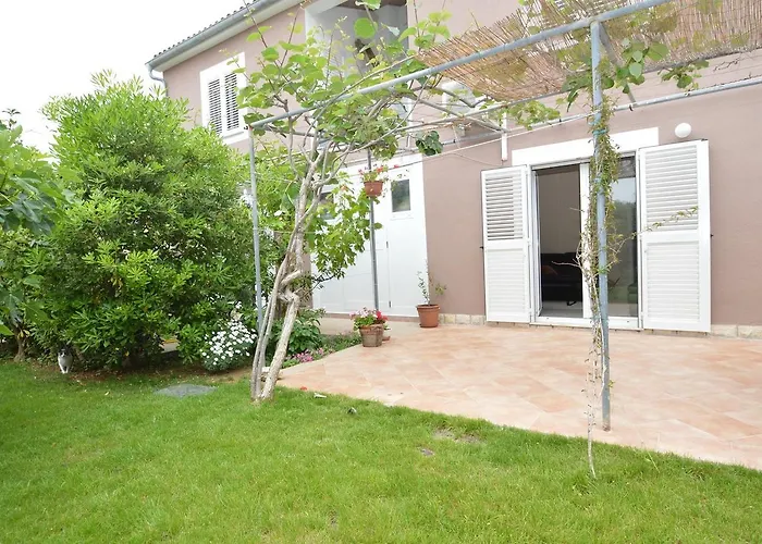 Apartament With Garden - Ana 1 Mali Lošinj