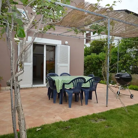 Apartment With Garden - Ana 1 Mali Losinj